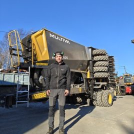 In the Multiva factory the last machines for the spring seeding season are being prepared. This eCerex 600 is heading to...