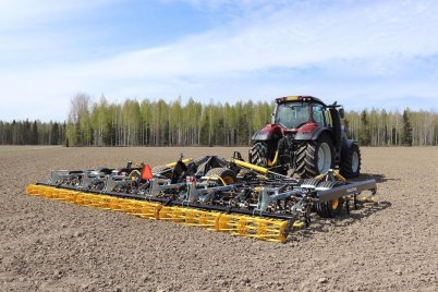 🇬🇧Optima Evo replaces the legendary Optima T models. Trailed Optima Evo 600-1000 s-tine cultivators are built for seed...